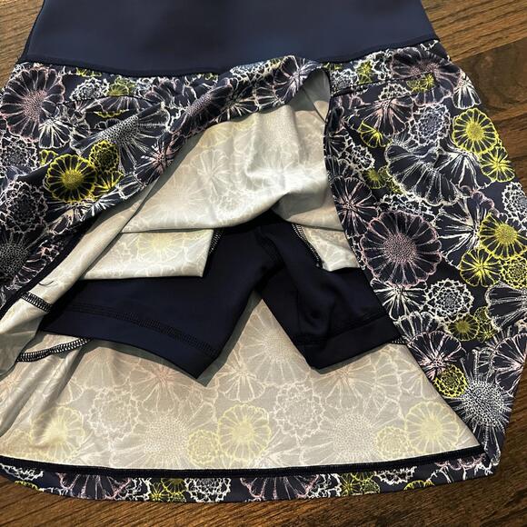 NWOT Puma Golf Women's Pwrshape Blossom Skirt Small - Picture 3 of 5